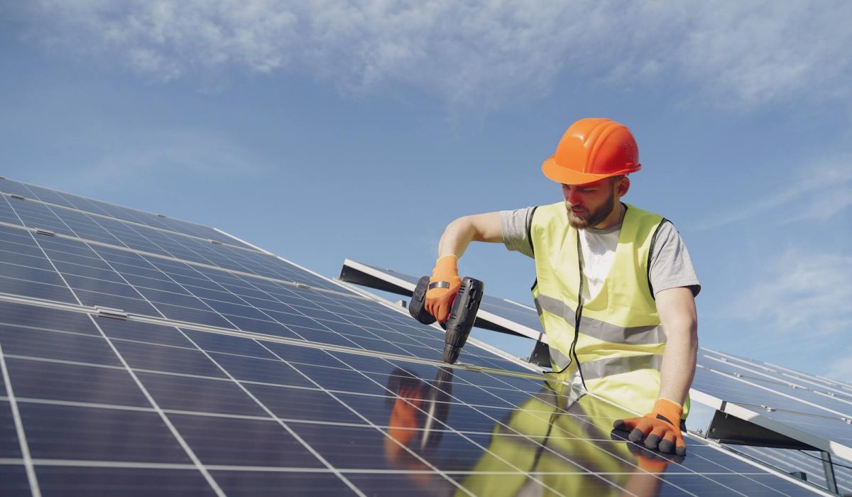Choosing Low-Energy Appliances Without Overspending