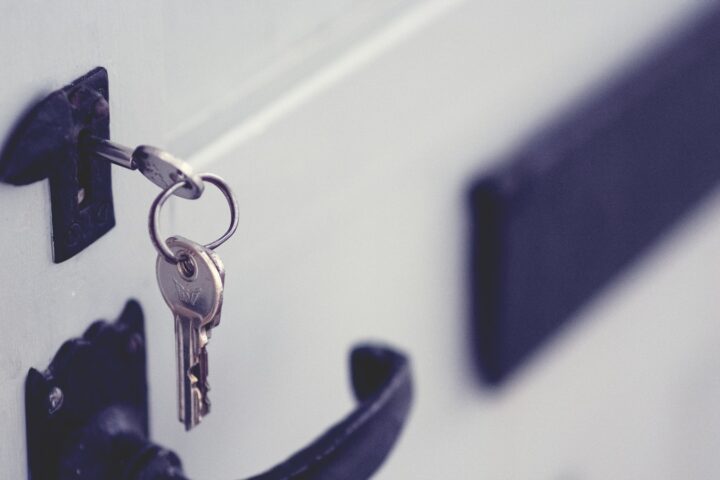 Tiny-Home Security: Locks, Cameras, and Peace of Mind